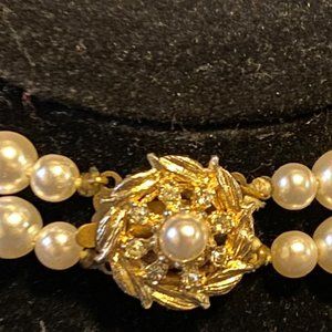 Pearl Necklace with Gold Color Pendant with Pearl